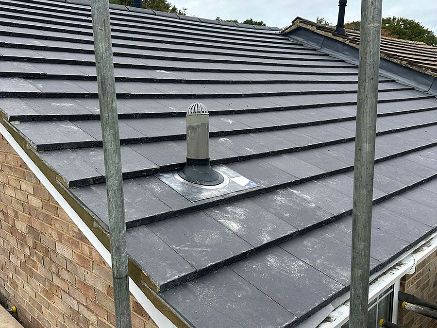 Roofing work in Raynes Park, photo 1